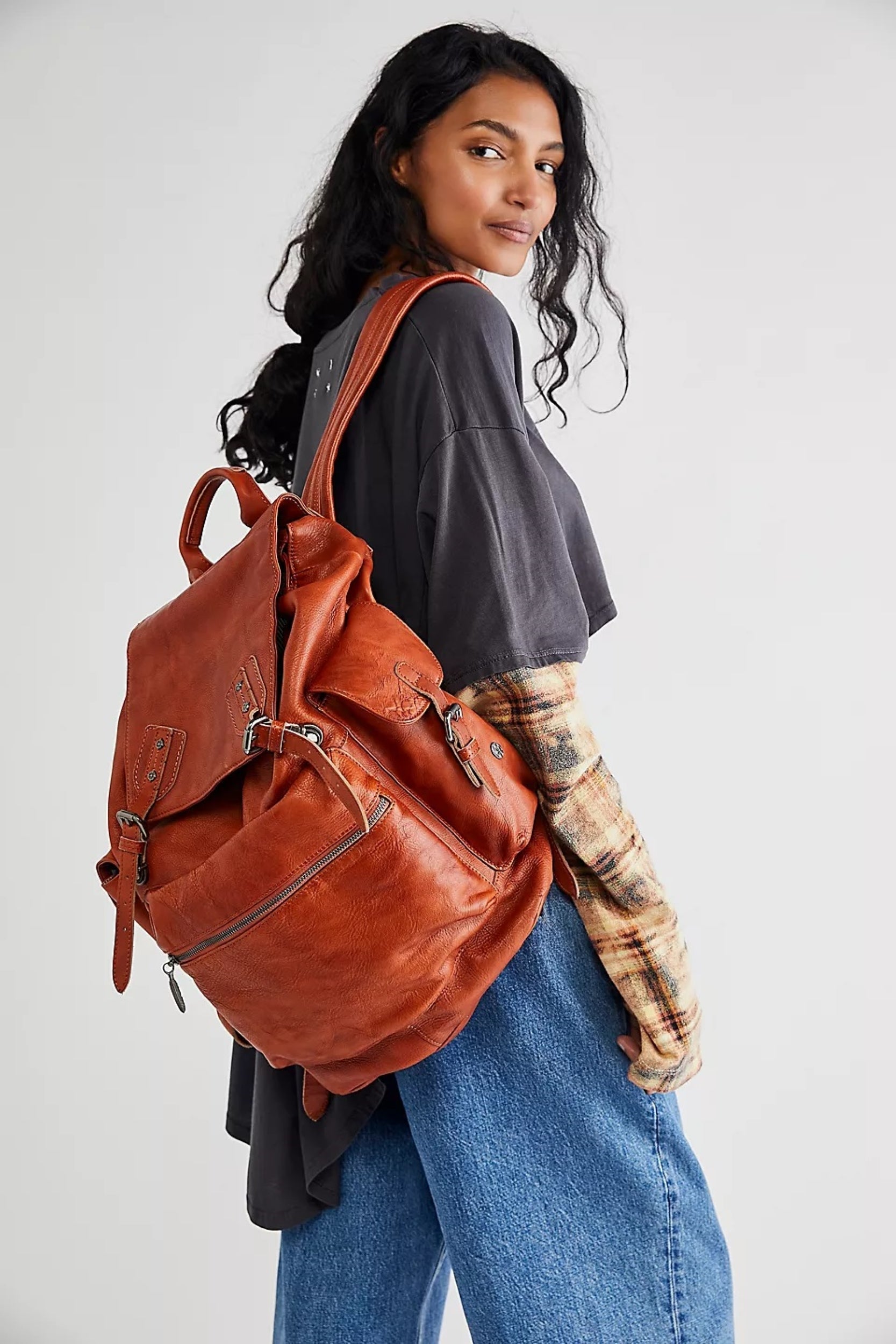 Old trend pamela online leather backpack